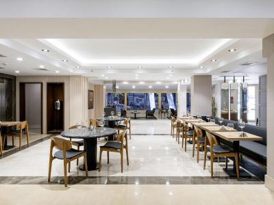 Merlin Hotel