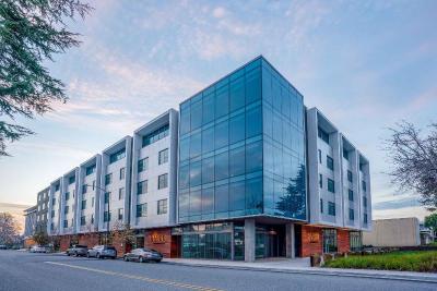 Shashi Hotel Mountain View, an Urban Resort