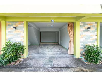 Khum Suk Resort by ZUZU
