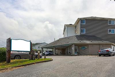 Siletz Bay Beachfront Hotel by OYO Lincoln City