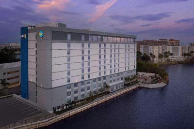 Tru by Hilton Miami Airport South Blue Lagoon