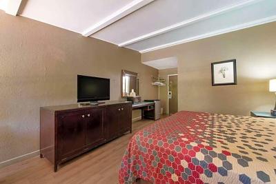 Econo Lodge High Point