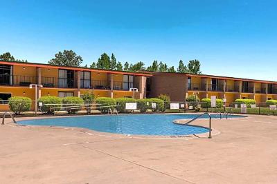 Econo Lodge High Point