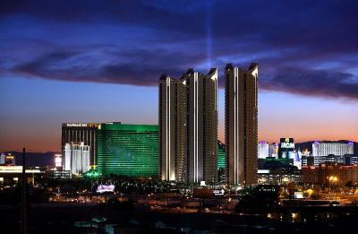 Luxury Suites International At The Signature