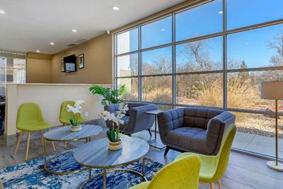 Quality Inn & Suites Elgin