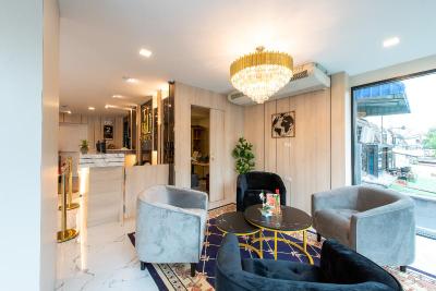 Metro Hotel Ratchada 36 by ZUZU