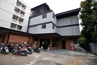 The 168 Gallery Residence by ZUZU