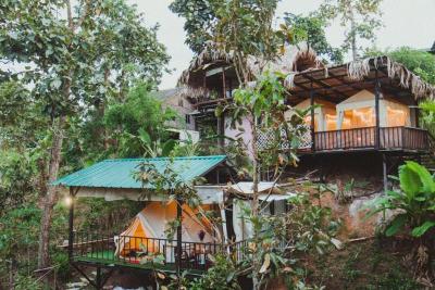 Baansuan Chomchun by ZUZU