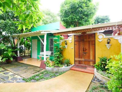 Forest Bungalows & Mama's Restaurant by ZUZU