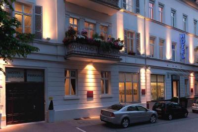 Aurora Hotel