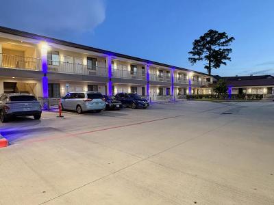 Americas Best Value Inn & Suites Houston Veterans