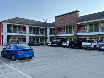 Americas Best Value Inn & Suites Kingwood Iah Airp