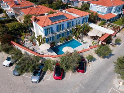 Tarcin Alacati Otel - Adults Only