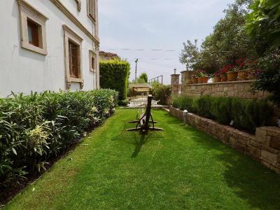 Taş Bahçe Otel Cunda