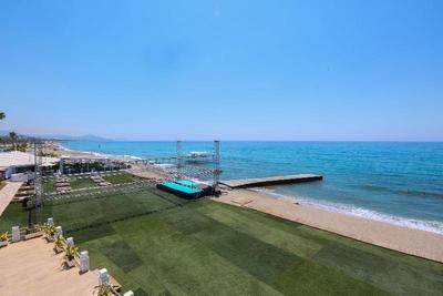 Banana Beach Hotel