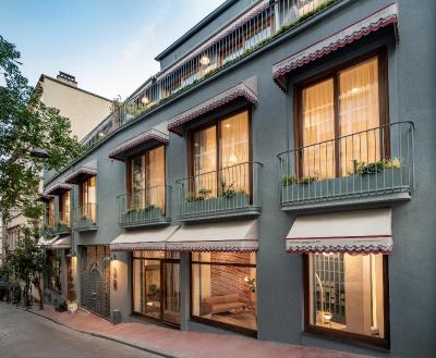 Ecole St Pierre Hotel