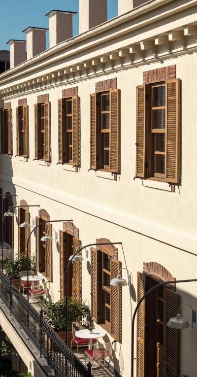 Ecole St Pierre Hotel