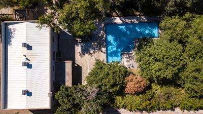 Sunolus Vineyard House