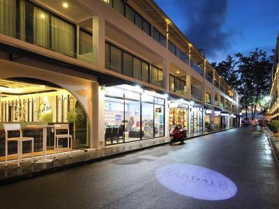 Anona Beachfront Phuket Resort