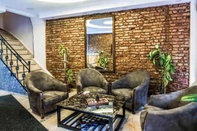 Lazz City Hotel