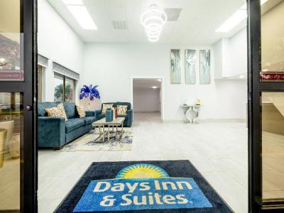Days Inn & Suites by Wyndham Bossier City