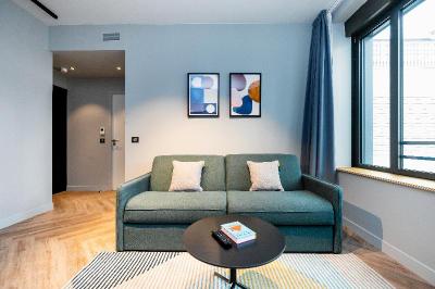 Staycity Aparthotels Paris La Defense