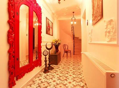 The White Swan Suites Beyoglu