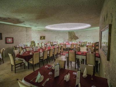 Kalsedon Cave Suites