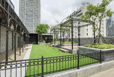 The Coach Hotel Sukhumvit - Asok BTS Bangkok
