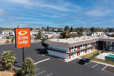 Econo Lodge Stockton near I-5 Fairgrounds