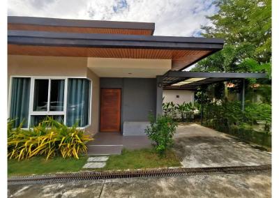 Smile Resort Sriracha by ZUZU