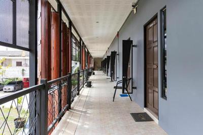 CS Klongtoey Grand Resort by ZUZU