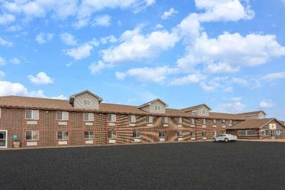 Super 8 by Wyndham Missouri Valley