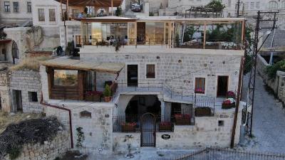 Vigneron Cave Hotel