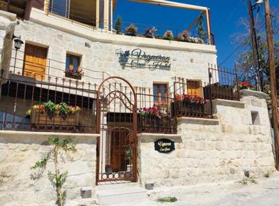 Vigneron Cave Hotel