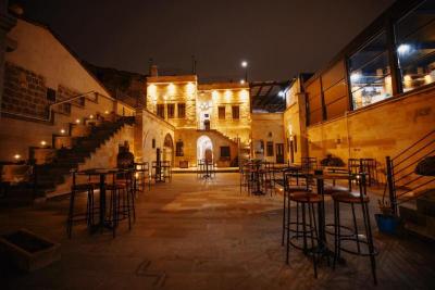 Misty Cave Hotel