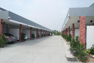 Happy Field Resort Cha-am