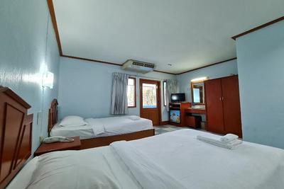 Phu Nga Hotel by ZUZU