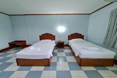 Phu Nga Hotel by ZUZU