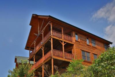 Up Up Away - Two Bedroom Cabin