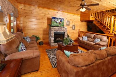 Family Valley Lodge - Six Bedroom Cabin
