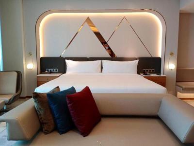Asawin Grand Convention Hotel