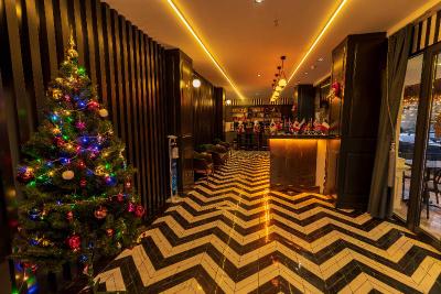 Express Plus Hotel