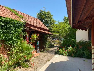 Toll Garden House