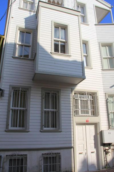 Jasmine Apartment