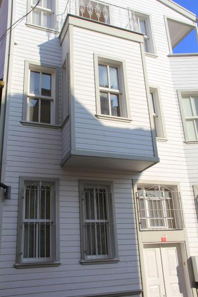 Jasmine Apartment