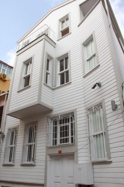 Jasmine Apartment
