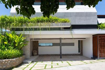 Kerem Luxury Beachfront Villas