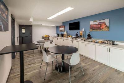 Baymont by Wyndham Laredo