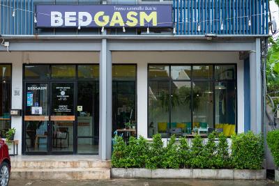 BEDGASM Hotel x Cafe
